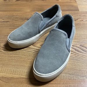 Women's UGG Cas Grey Slip-On Sneakers Size 8.5
